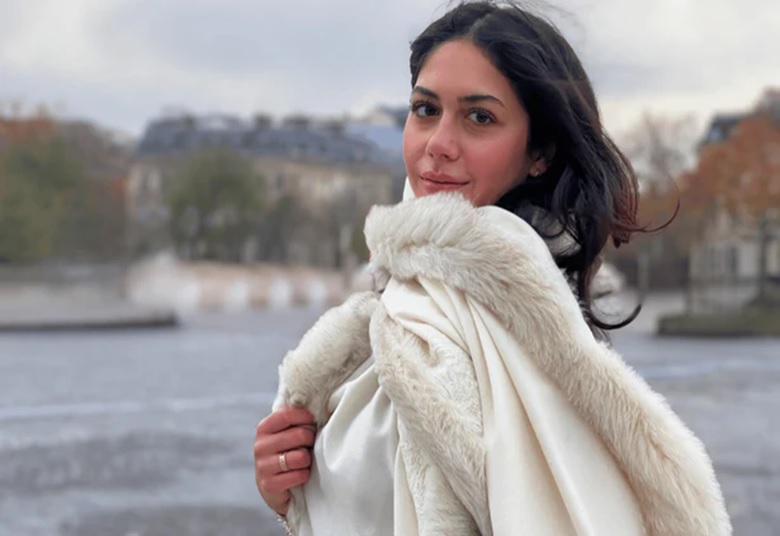 Ivory luxury shawl with fur trim for winter elegance by Maneesha Ruia